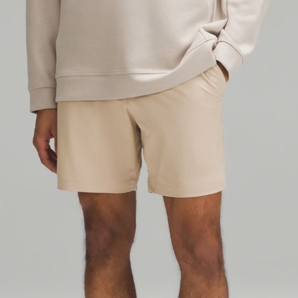 Men's Lululemon Shorts Classic Fit 34